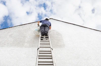 Peinture extérieure à Soustelle — façades et ravalement